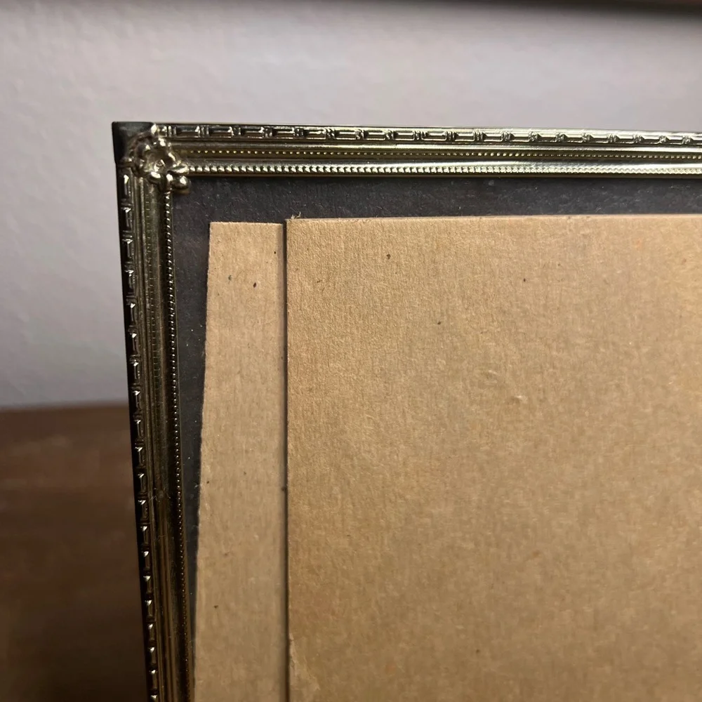 vintage ornate gold tone metal picture frame 8x10